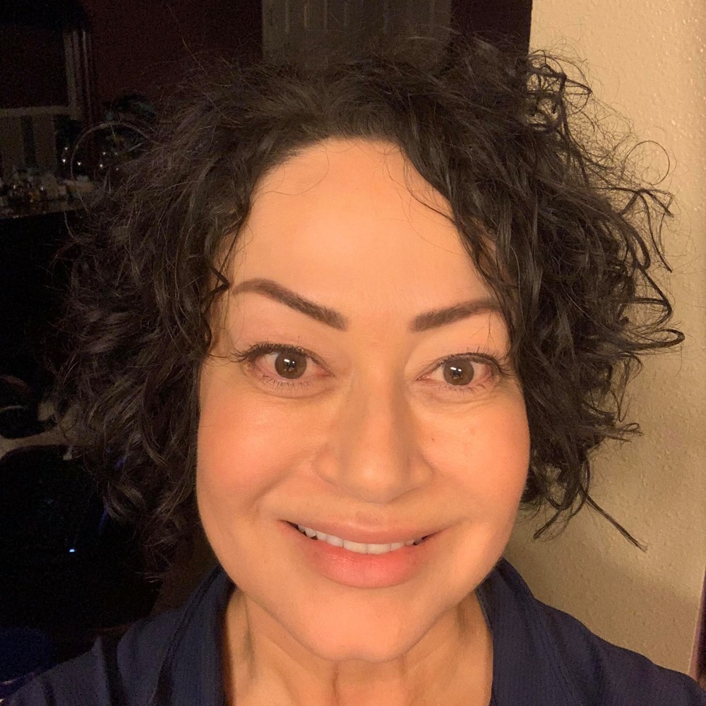 Meet your Posher, Lorie